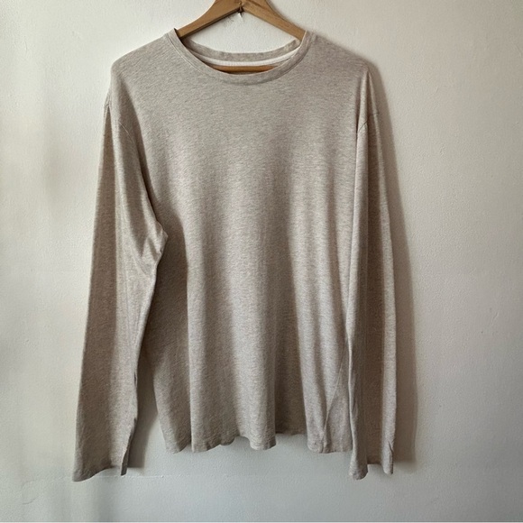 Banana Republic Fitted Crew Oatmeal Long Sleeve Tee - Large - Picture 2 of 8